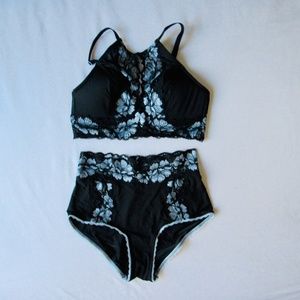 Adore Me wirefree bra & panty set